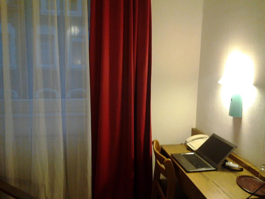S&L Hotel Нойс Екстер'єр фото