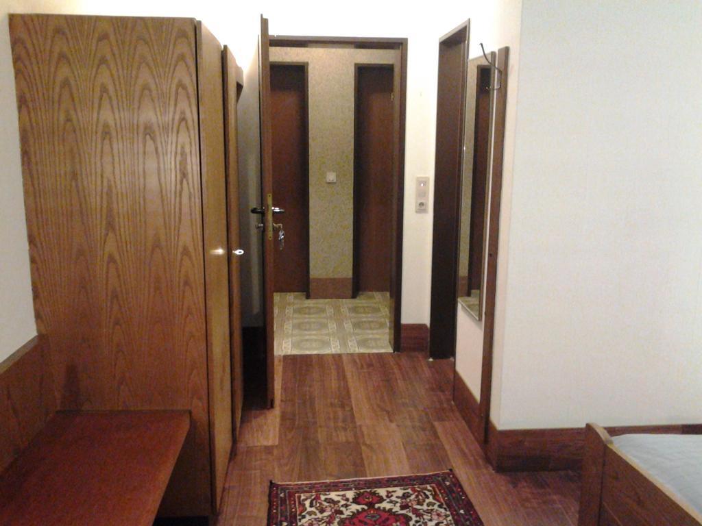 S&L Hotel Нойс Екстер'єр фото